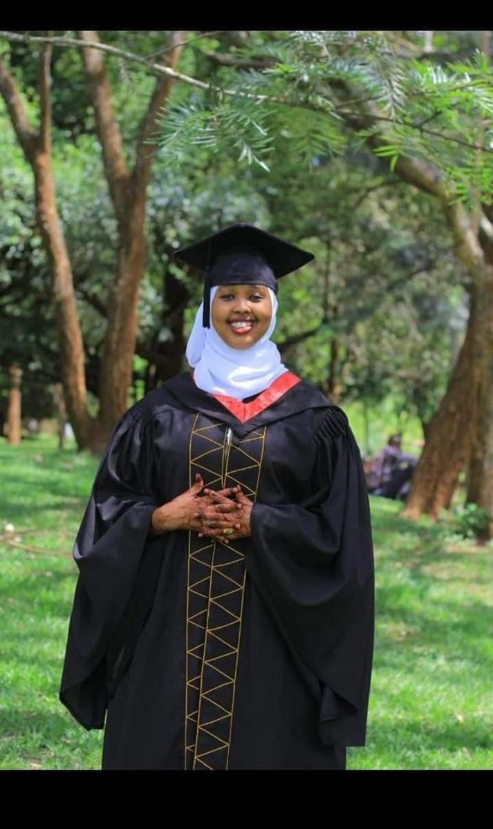 HEAhmedJiir's tweet photo. In 2015 we awarded Shamsa Ali Wajir County Bursary having emerged the best girl in KCSE, NEP, 2014. Today, we're proud to see her graduate with Bachelors of Medicine &amp; Surgery from Kenyatta Uni. We shall maintain Wajir as the hub of hope by making every Wajirian live their dreams https://t.co/gHJVgenzty