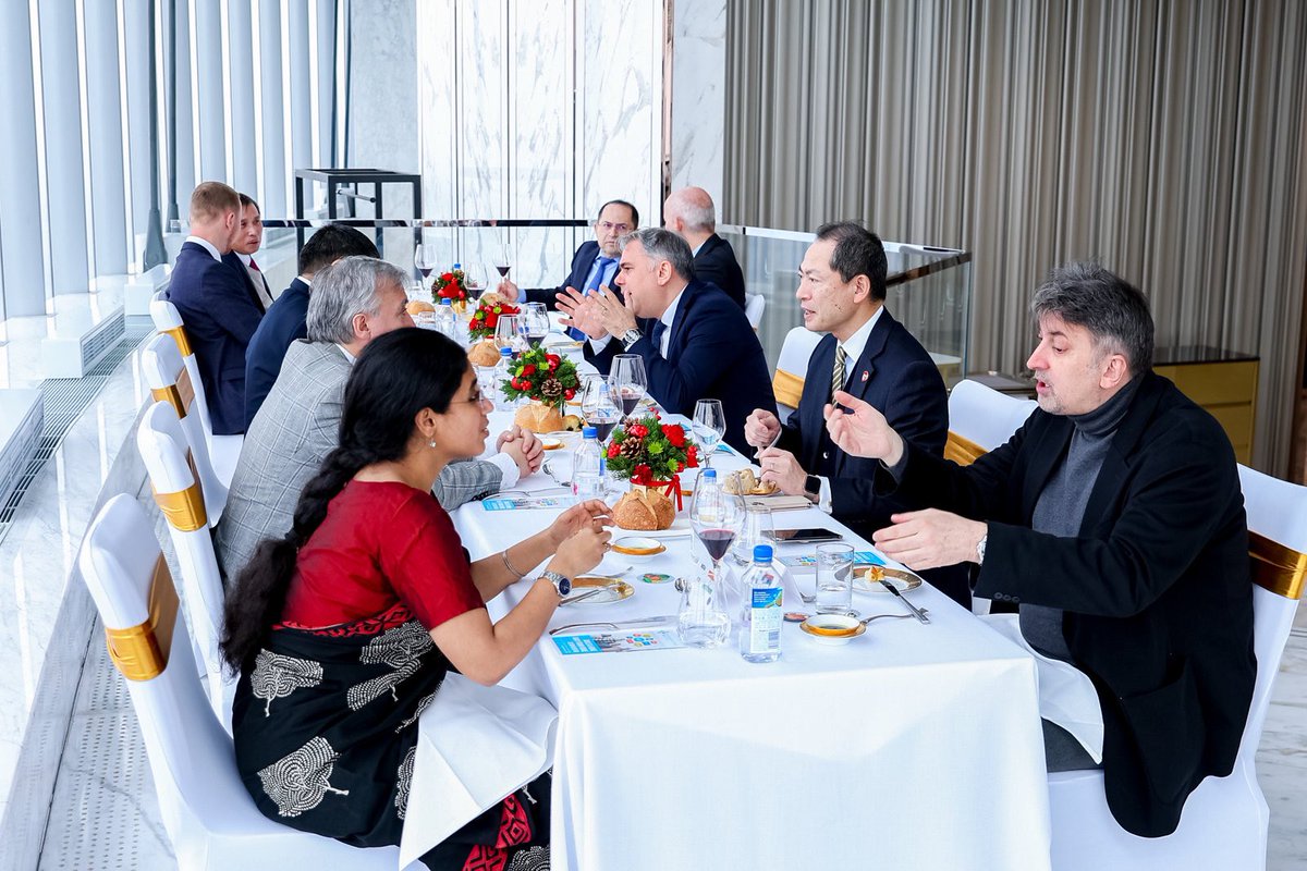 FijiConsulateSH's tweet photo. On 16 December 2022, the CG Luncheon for Shanghai Diplomatic Corps was successfully held at J Hotel Shanghai Tower. The event was initiated, organized, and hosted by the Consulate General of the Republic of Fiji in Shanghai. https://t.co/VjFF8Y8AGw https://t.co/P1jvYgXRoN