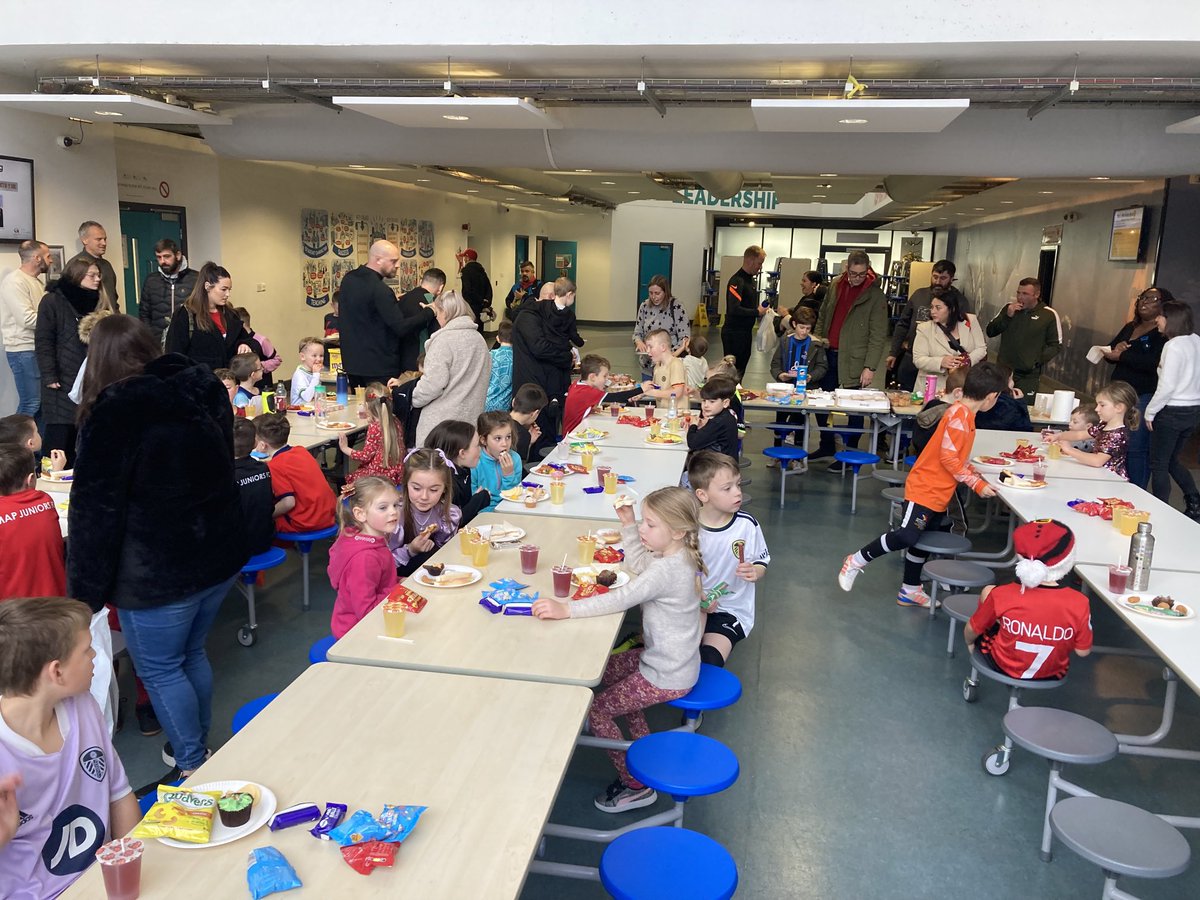 mapfootball's tweet photo. Great morning with the MAP Minis at the Xmas party with football , inflatables , party food and a penalty shoot out against Santa ….won by Menners! https://t.co/VFLSQzfRzy