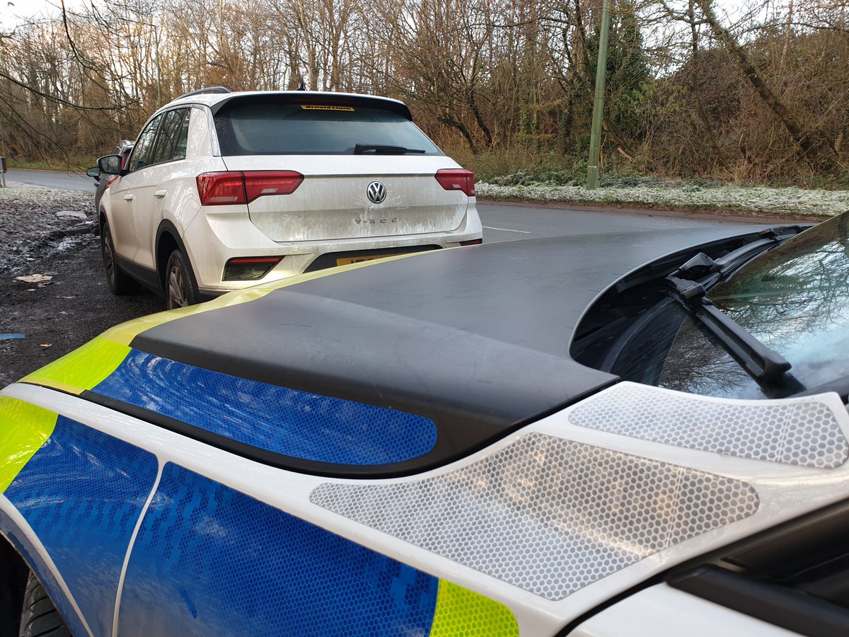 MerPolTraffic's tweet photo. Driver stopped yesterday by the Sgt and his driver due to some erratic driving.
Turned out to be a drug driver with a large amount of suspected cocaine in the vehicle. Arrested drug drive and drug supply. Vehicle seized.
#syd1 #oplimit https://t.co/GRQBODzEWC