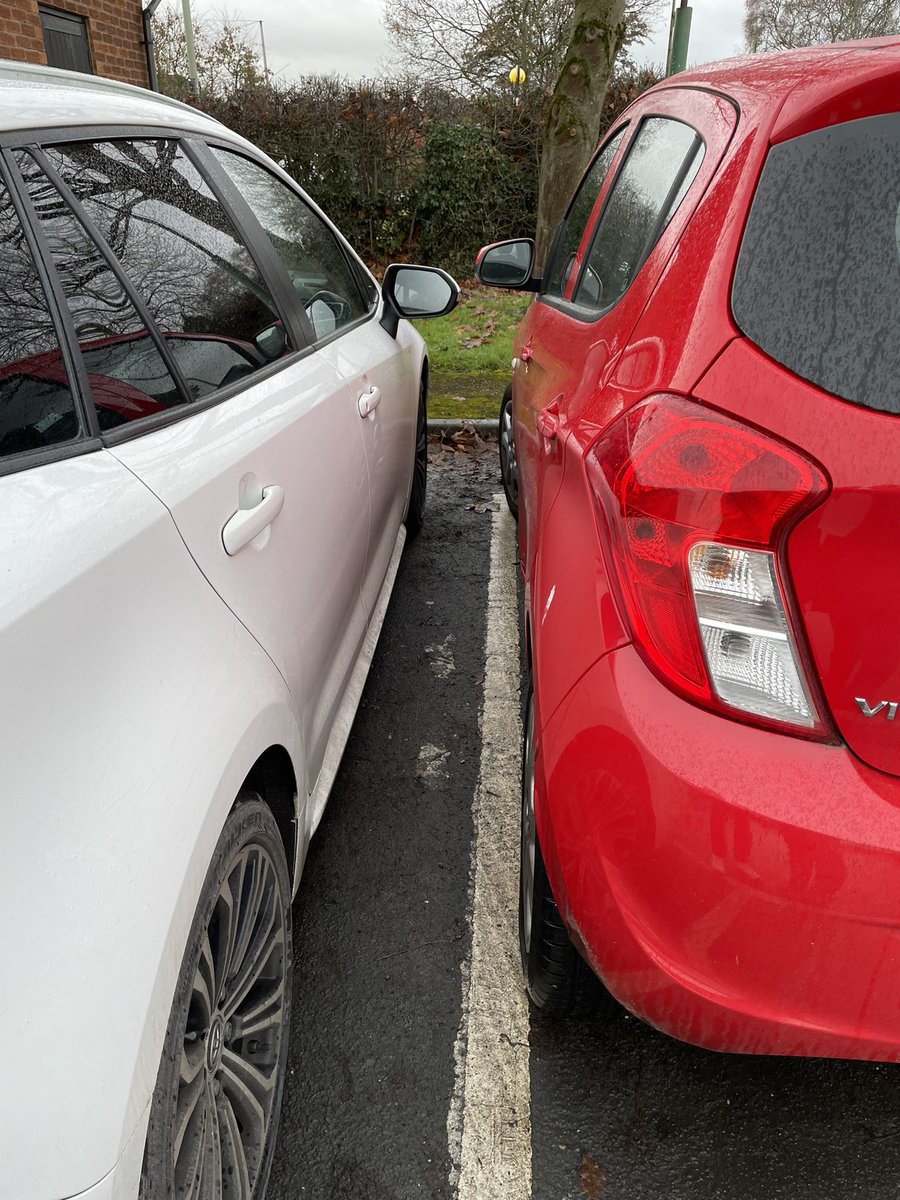 Celticep's tweet photo. Why do idiots park like this?? How am I supposed to get in? @StansSuperstore https://t.co/wTI4NGcHUT