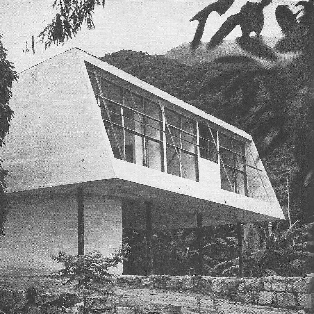 archinerds's tweet photo. Moraes Neto Residence, Oscar Niemeyer, Rio de Janeiro, Brazil 1943.  
#architecture https://t.co/GbZVlbvUqf https://t.co/LUdCTaCtTX