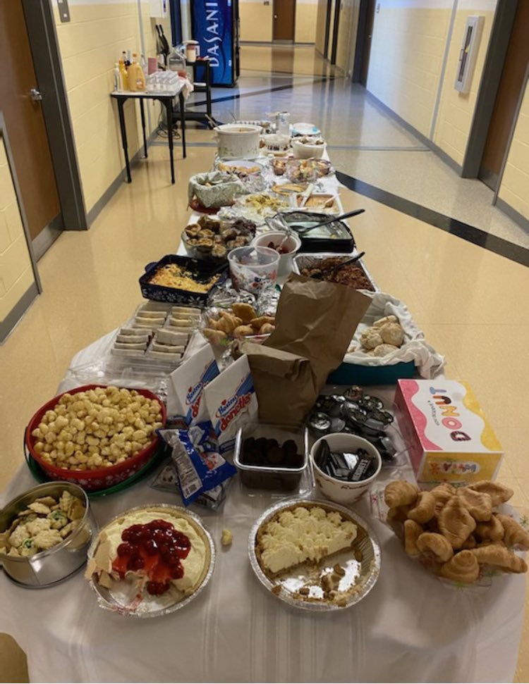 BehindtheCampus's tweet photo. All. The. Treats! Delicious food is the key to survival of the last week of school before break! #madeit https://t.co/1AvcB3C4QC