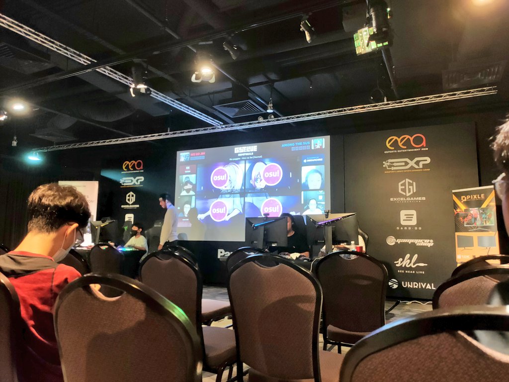 unibrickk's tweet photo. was a very fun and eventful event!! thanks for host 🙌
(shout-out to the disco cube)
#GSTLIVE https://t.co/58ixryjzJq