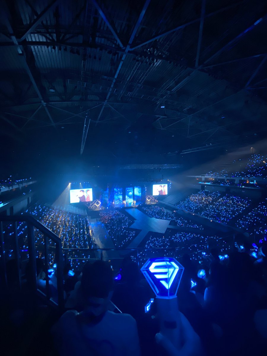 KianneDavid's tweet photo. The view that i’ve been waiting for #supershow9inManila https://t.co/gIerfhAFB8