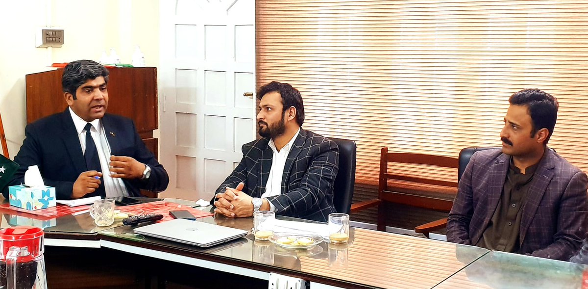 AbdulHa06519089's tweet photo. An other session on child protection with the lawyers & the activity was organized by #DANESH organization with support or @UNICEF Quetta office with great efforts of @SaeedKhuhro4
@Dr_RubabaBuledi @ErwinPolicar @BehramLehri @mirbehramb @gdpakistan @PJNPakistan
@SaminaBabai https://t.co/aF0Xb0VZJW