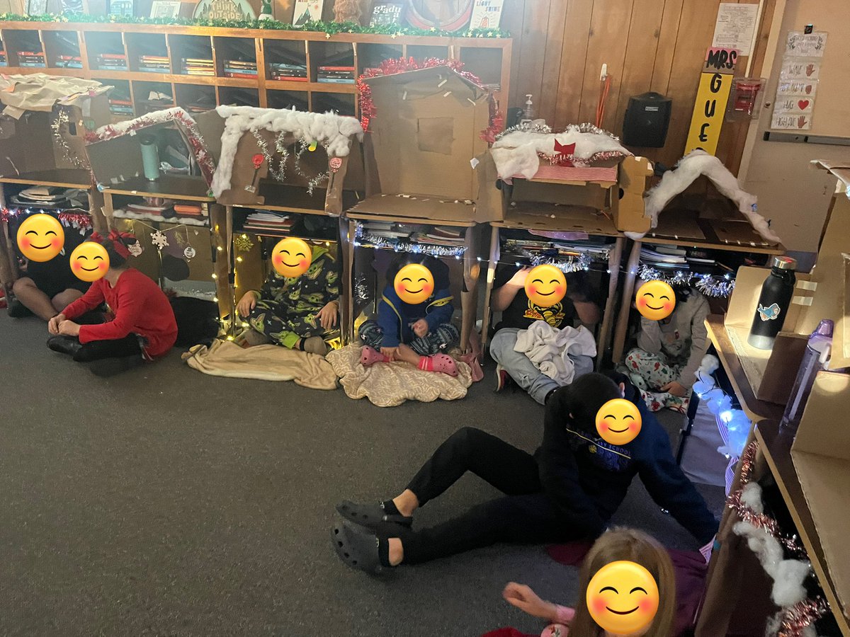 MrsStephieG's tweet photo. This week, my students worked hard on their gingerbread houses. They proved to be great planners, innovators, problem solvers, and collaborators. Then, we invited our buddy class to enjoy the gingerbread houses while we read to them. #thecoleway @NISDCole https://t.co/YUZ7kVHZrm
