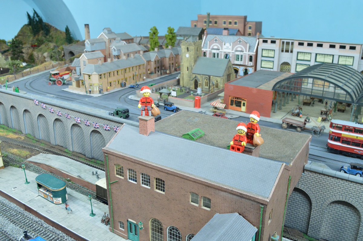 thetoymuseum's tweet photo. Some of the lego minifigures around Brighton Toy Museum aren't on the treasure hunt. Can you find them all?
#Brighton #VisitBrighton #BrightonChristmas #MuseumFun #KidsInMuseums #LegoMinifigures #LegoBricks #LegoBlocks #LegoChristmas #LegoBuilder #LegoFans #LegoOfInstagram https://t.co/30zpBQJ38D