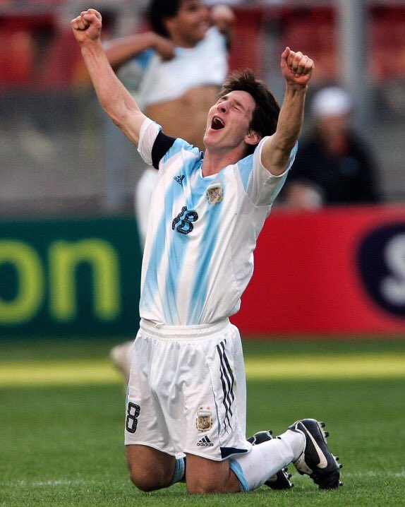 El fútbol tiene k ser justo alguna vez y vos t lo mereces más k nadie Lionel