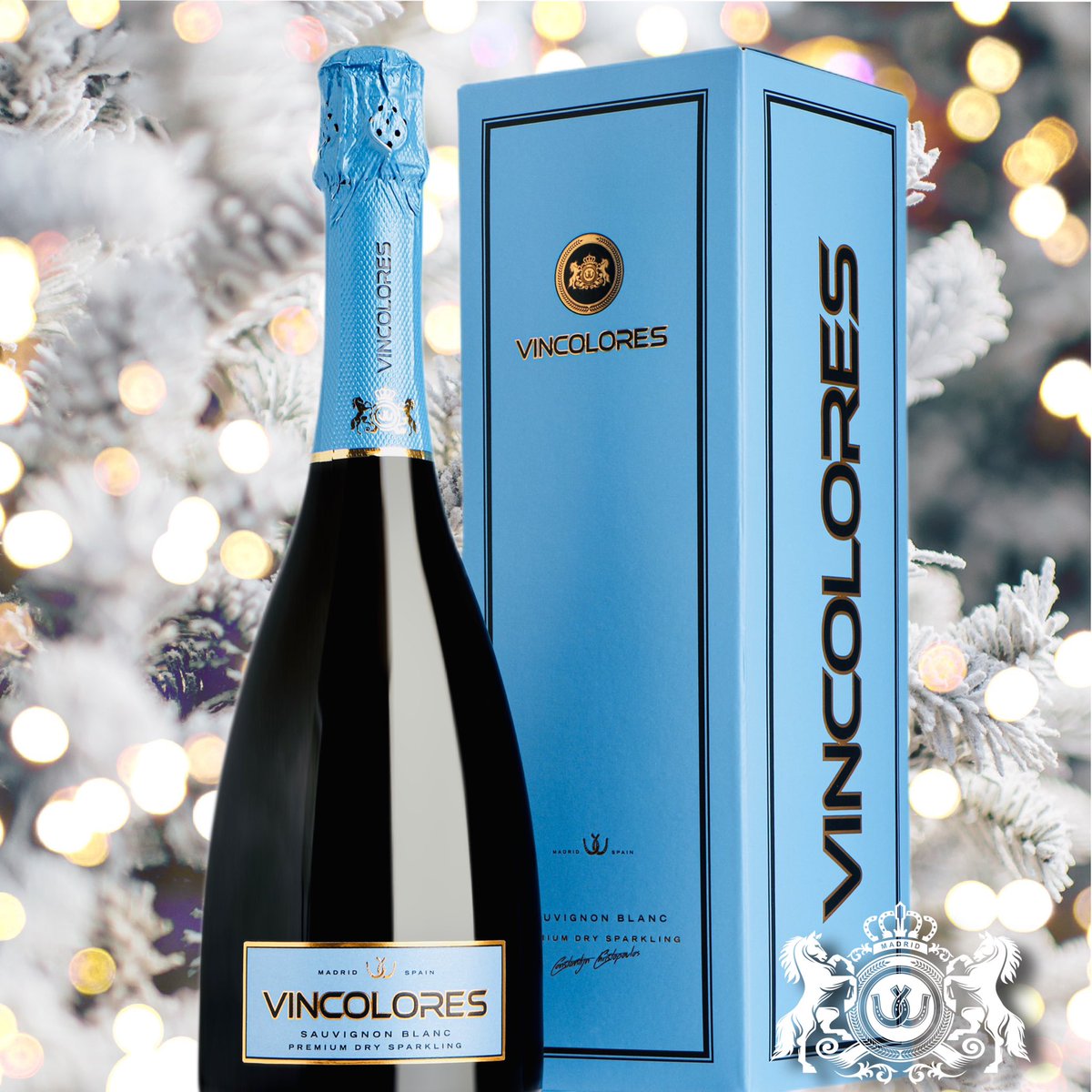 vincolores's tweet photo. The winter holidays are almost here and everyone is getting ready for the Xmas Week. Let’s cherish this festive period together and celebrate it with Vincolores sparkling wines #best #winter #holidays #vincolores #wines #december2022 #winetime https://t.co/LteCnWRyjO