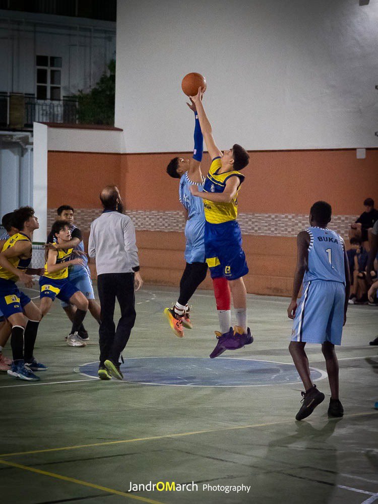 adecgoleta's tweet photo. 📌 RESULTADOS | @ecMalagaDeporte | Fase Previa 🏀

😢 Cadete Masculino 2️⃣2️⃣ - 3️⃣7️⃣ @ACDGamarra 

Jugamos un buen partido en liga escolar ante un gran equipo. Faltó un poco de lucidez en ataque pero cosas positivas en general para los chicos‼️

#SomosTUequipo💙
#vamosgoleta🏀 https://t.co/eJ75VLD8HC