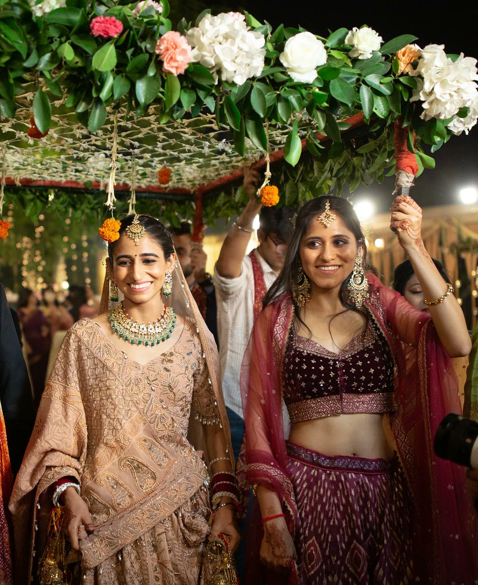 riachops's tweet photo. My sister got married earlier this year &amp; I wrote about how we tweaked the wedding ceremonies to let me do rituals traditionally (patriarchally) done by brothers. Today I got a DM from a friend who saw my story &amp; got inspired to ask for the same at her own sister's wedding too 🥺 https://t.co/m3mqKwUjwd
