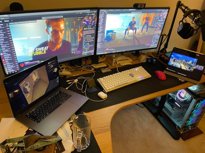 _Starburst9's tweet photo. @ohnePixel
 Ohneception #ratemysetup Don't hate me https://t.co/Z2lYXEweR8