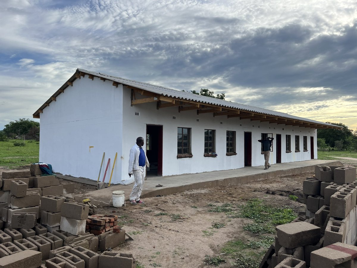 We are onto final touches on our Christmas gift to learners at Masibinta Sec School! Next term will be different for them. Twalumba <a href="/IOMZimbabwe/">IOM Zimbabwe</a> Thank you for this wonderful partnership. To our builders thank you so much for giving your all. One community at a time☀️☀️