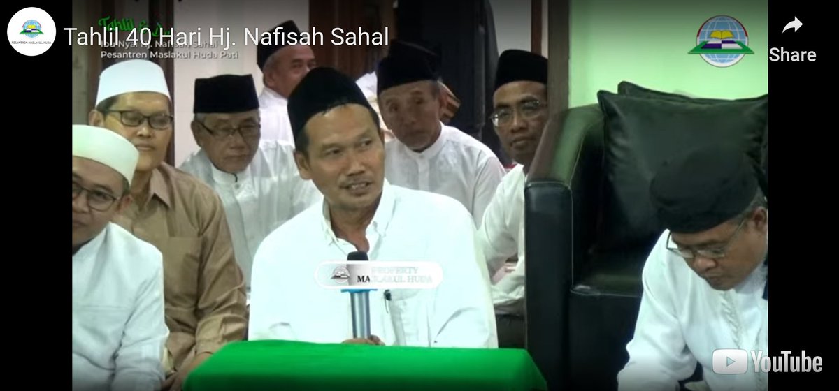 nadhiftayu's tweet photo. Di antara ilmu malam ini: kiyai-kiyai kampung yang kelihatannya hanya ngajar kalimat tauhid, itulah yang lebih mulia ketimbang kita yang kelihatannya ngajar ilmu-ilmu tingkat tinggi spt Ushulfiqh dan Balaghah.

Sebab kalimat tauhid itu POKOK AGAMA sedangkan lainnya hanya CABANG https://t.co/TY1DQMN4If