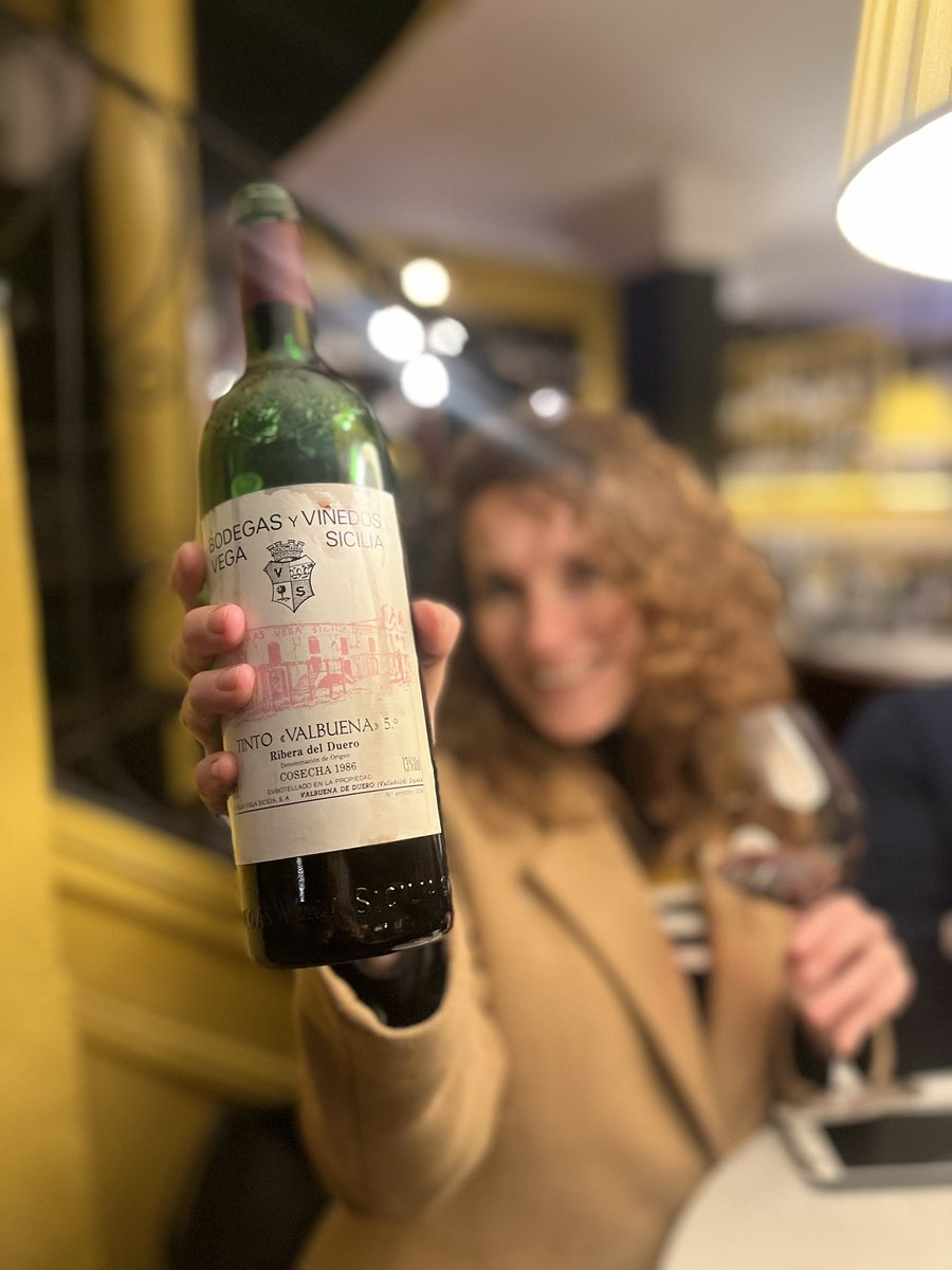llmontia_vv's tweet photo. VEGA SICILIA 1986 🍷 #welcome35 🥳 https://t.co/VMmrwbWZSI