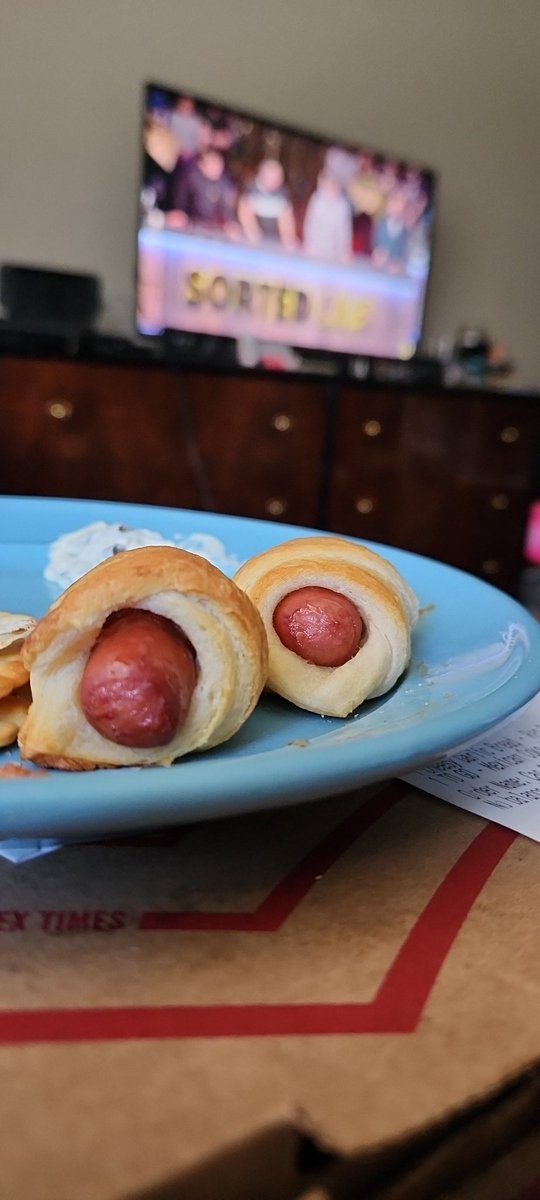 thedicefae's tweet image. What better way to watch #sortedlive Big Christmas Bash than with pigs in a blanket and a charcuterie board! So excited for these boys!