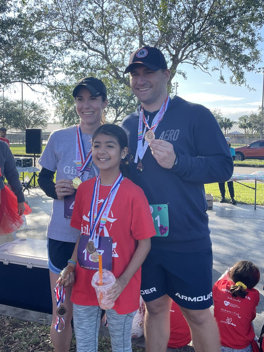 miss_stricker's tweet photo. Beautiful morning for a @GOTRI 5K! Thank you to Coach Franz and Coach Bechtel for a fabulous season! Missing my running buddy, we are ready for the spring season! @CESCorkyBear @collierschools @FranzThirdCES https://t.co/4usPJKc5FY
