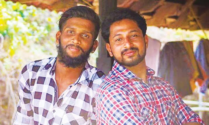 SudhakaranINC's tweet photo. പെരിയയിലെ കുട്ടികളെ മൃഗീയമായി കൊന്നതാണ്. ഒരു തെറ്റും ചെയ്യാത്ത ആ മക്കളുടെ തല വെട്ടിപ്പൊളിച്ചതാണ്. ഇത് ചെയ്തത് സിപിഎം ആണ്. ആസൂത്രിതമായി തന്നെ. പിണറായി വിജയൻ എറിഞ്ഞു കൊടുക്കുന്ന വറ്റുകൾ കഴിച്ച്, AKG സെന്ററിൽ വാലാട്ടി നിൽക്കാൻ ഒരാൾ കൂടെ ഉണ്ടായി എന്ന് കേരളം ശ്രീധരനെ ഓർത്തു സഹതപിക്കും https://t.co/pwmOLz4m9x