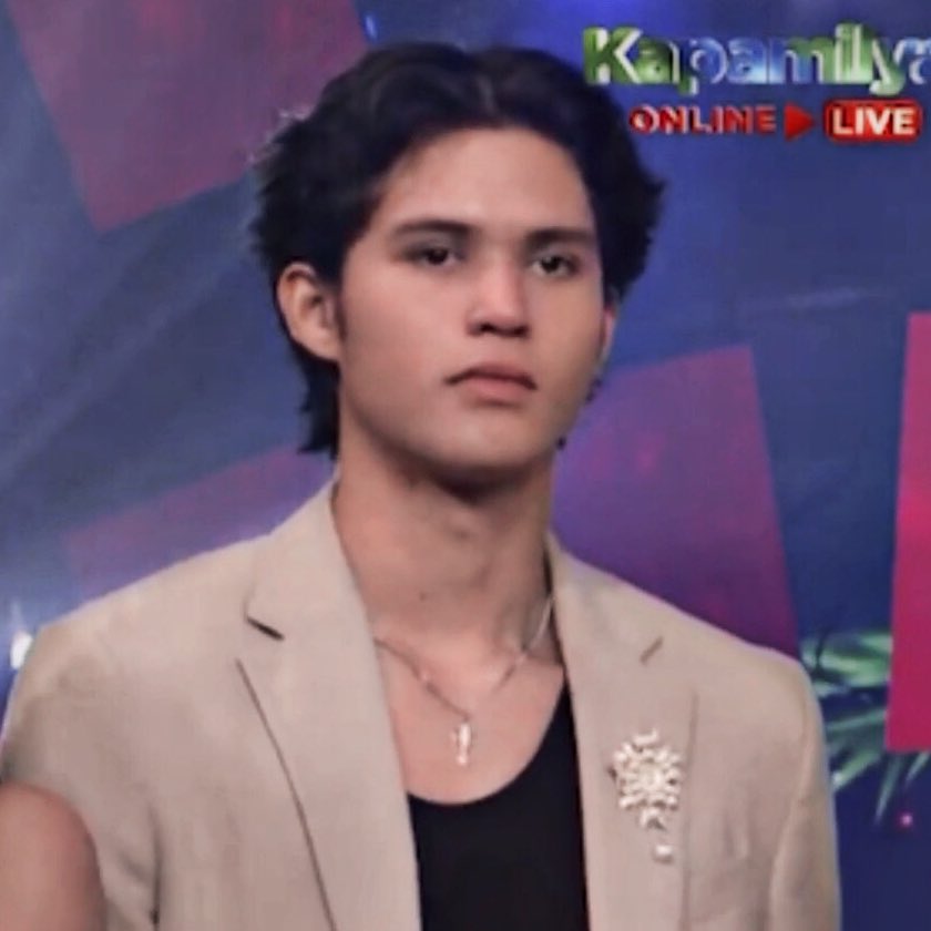 echarrifiles's tweet photo. Cupid got his aim

#KyleEcharri | @kyle_echarri https://t.co/1zB9gGzpx7