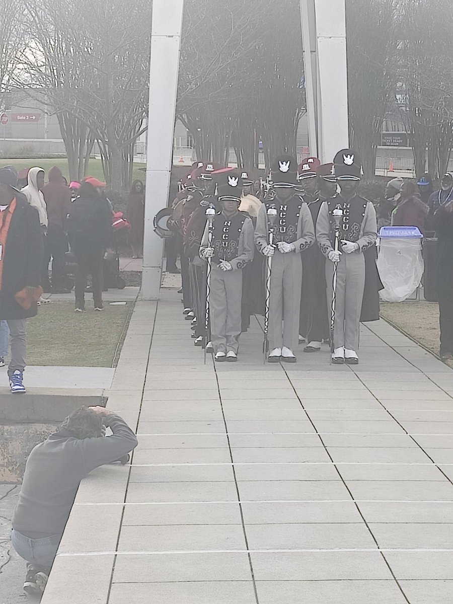 Conradicalness's tweet photo. Here come the #MarchingSoundMachine https://t.co/DdRi3FgJ7B