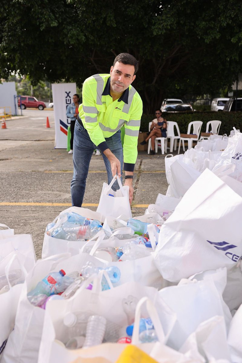 CEMEX Dominicana tweet media