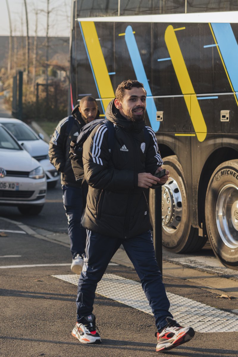 uscreteil's tweet photo. 🚍 Les Béliers sont arrivés à bon port... #FCF91USCL

📸 @charles_leger2 https://t.co/hQcFttO34N