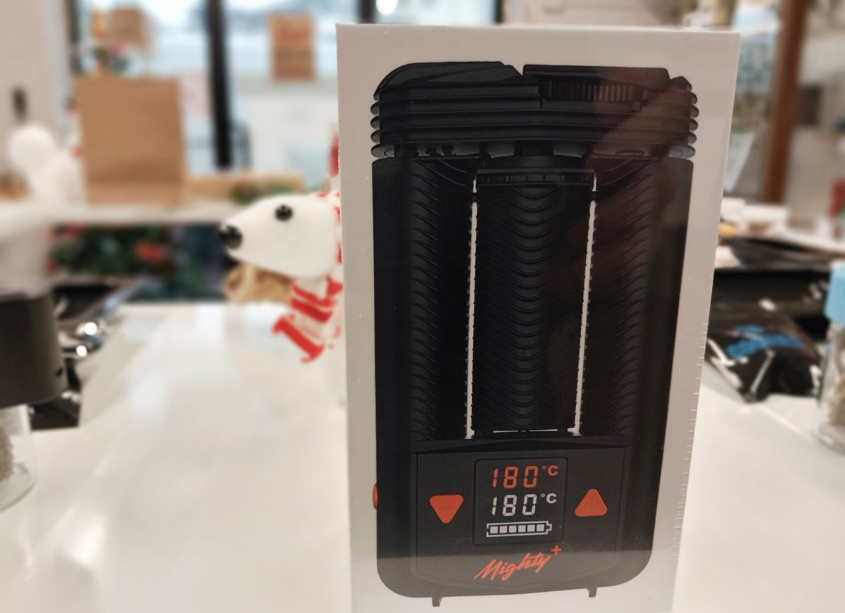 EasyjointB's tweet photo. 🎄 Un #vaporizzatore portatile sotto l'albero? Scelta perfetta! #DaVinciMiqro o #Mightyplus della Storz &amp; Bickel e molti altri modelli, vieni a trovarci per un regalo davvero originale 🎄

#Canapaio a #Capriolo, via Per Calepio 52 
🛒 eShop sempre aperto https://t.co/OYtDxe0Wwt https://t.co/gCJO8gcEH3