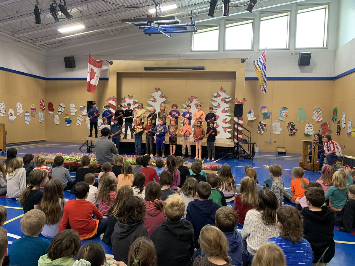 AllisonWires's tweet photo. Bravo to our music teacher M. Jung and supporting teachers! The holiday concert was super fun!@SD63PLake @sd63schools https://t.co/zhAns39d5S
