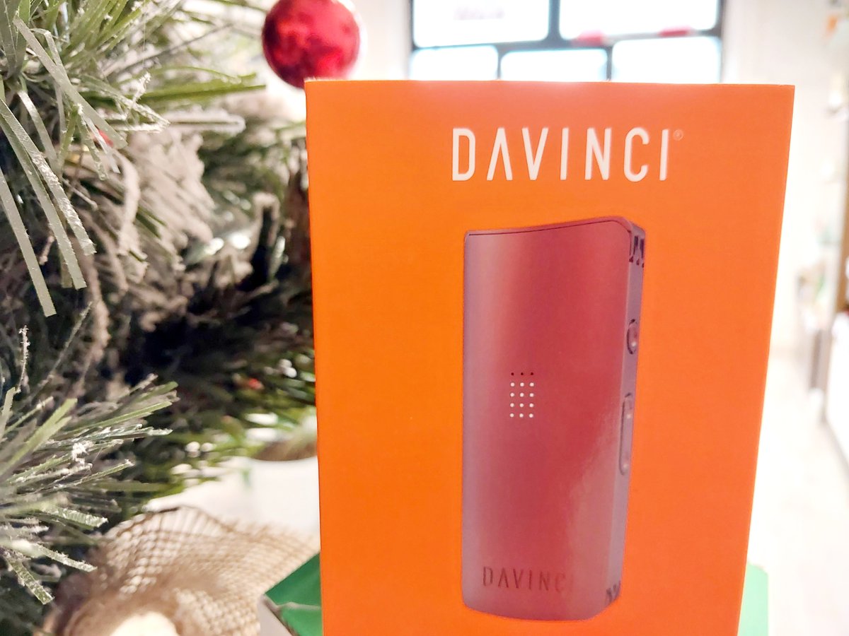 EasyjointB's tweet photo. 🎄 Un #vaporizzatore portatile sotto l'albero? Scelta perfetta! #DaVinciMiqro o #Mightyplus della Storz &amp; Bickel e molti altri modelli, vieni a trovarci per un regalo davvero originale 🎄

#Canapaio a #Capriolo, via Per Calepio 52 
🛒 eShop sempre aperto https://t.co/OYtDxe0Wwt https://t.co/gCJO8gcEH3