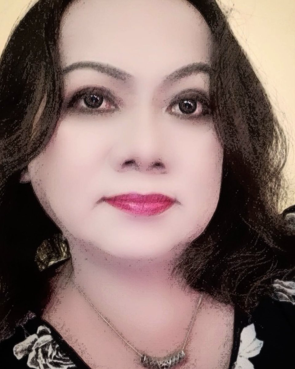 62Huynh's tweet photo. No matter how simple a woman is, if truth and honesty are written on her face, she will be beautiful.  (Huynh Do) https://t.co/SuConZ1YCb
