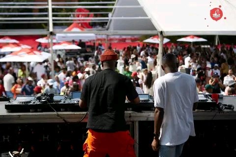 CorneDe_Baptist's tweet photo. Corne'De Baptiste &amp; Mörda on Decks🙏🏾🔥💯#FriendsOfAmstel
https://t.co/bjILAYuRrz  A joyous experience captured in time. One can feel the energy and their synergy exploding with every beat drop! #IAMSTEL #GrooveCartelDezemba
#Bonang
#ANC55NC 
#Midrand
#ThisIsThash1 https://t.co/NHkIoaFTbR