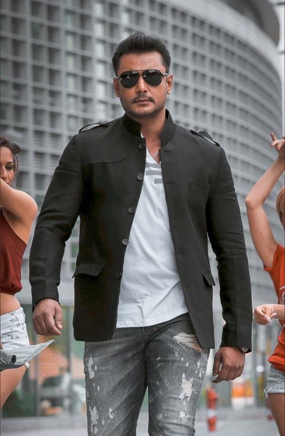 ullas63's tweet photo. ನಾಳೆ D BOSS ನಮ್ಮ ದೇವ್ರು ಹೊಸಪೇಟೆ ಗೆ ಆಗಮಿಸುತ್ತಿದ್ದಾರೆ ಯಲ್ಲರು ಕಾರ್ಯಕ್ರಮಕ್ಕೆ
ಬನ್ನಿ ನೋಡಿ ಆನಂದಿಸಿ
#hosapetedbossadda
#hosapetedbossadda
#BombeBombe #DBoss #DBoss𓃰 #DBossFans #DBossNTR #KrantiRevolutionFromJan26th #Kranti2ndSongBombe #KrantiRevolutionFromJan26 #krantifirstsingle https://t.co/wyRDhwYagx