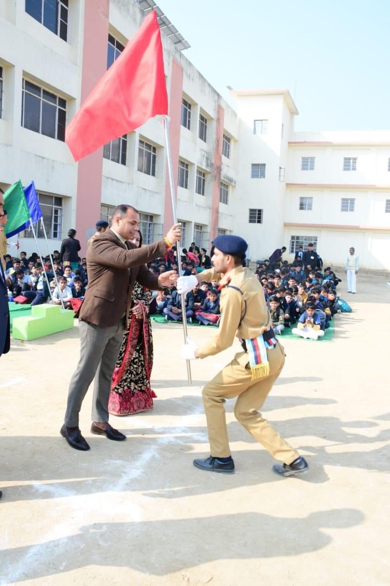 आज अपने स्कूल के दिनों की याद आ गई । #sainikschool #sainik #sainikschoollucknow #army #schooldays #upss @upsainiansoba @SankalpSocial