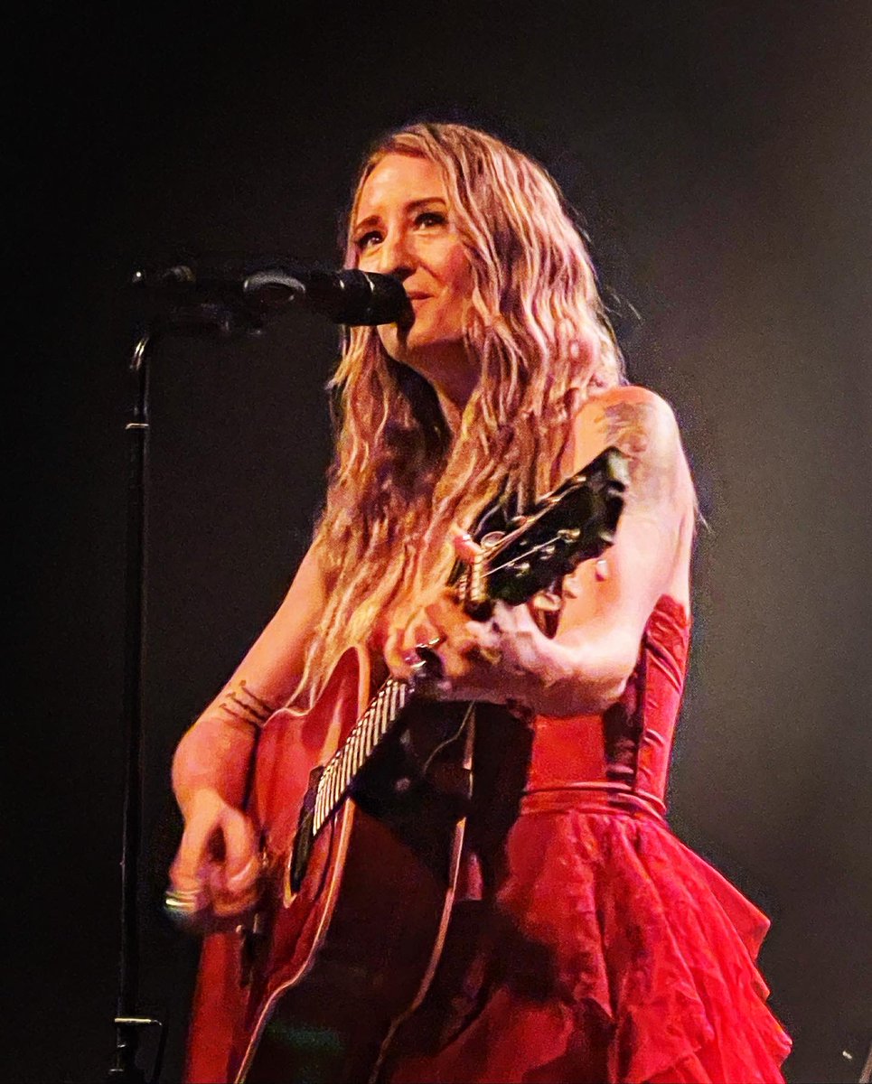 TheMellowMatt's tweet image. It’s a @MissMargoPrice price kind of morning on the turntable. Louisville show at Headliners was amazing! Looking forward to the 2023 tour. #tilthewheelsfalloff #margoprice #mellowmatts #headlinersmusichall