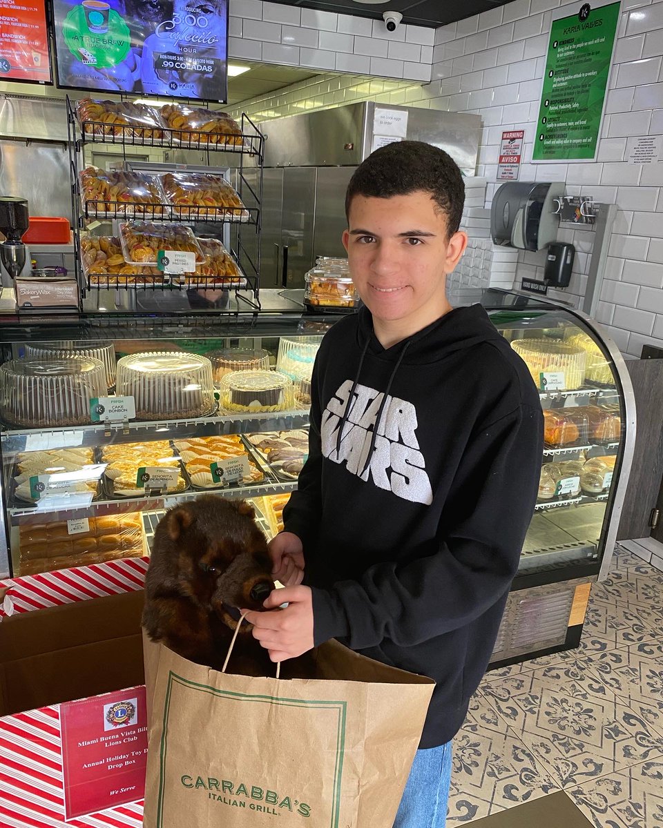 MBVBLions's tweet photo. Thanks to Brandon Cruz for generously #donating #toys for our annual #Holiday #ToyDrive at one of the participating @KarlaBakery locations! #WeServe @lionsinter https://t.co/MZV4XnBoZC