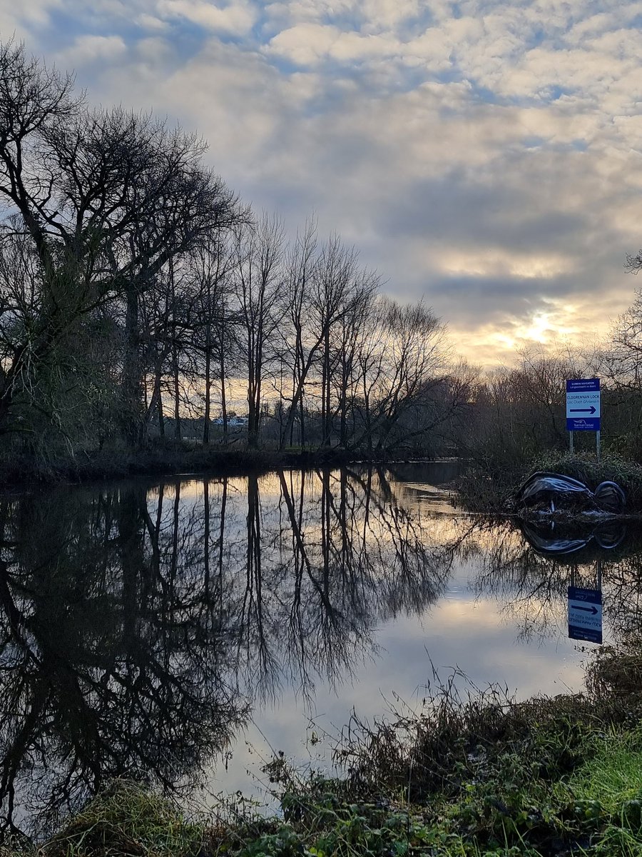 roriain's tweet photo. The #BarrowTrack #BarrowWay for great easy walking in nature along the River Barrow. Websters lock to Lannigans cut. A surprising amount of litter was collected. #litterpick #lovewhereyoulive https://t.co/3BGmbhYnCF