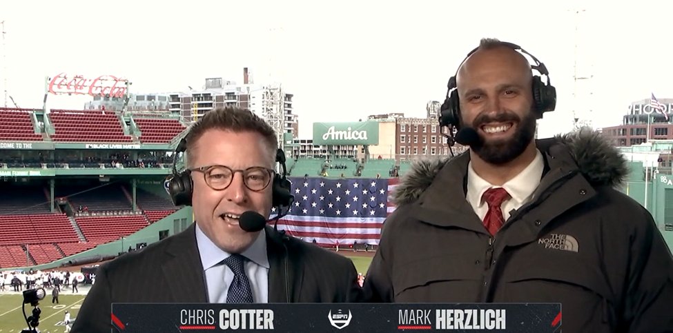 A Boston homecoming today for @BCFootball alum @MarkHerzlich, who's calling the @FenwayBowl. Also, a fun quirk of the ESPN #BowlSeason schedule, two of Mark's assignments this month are at MLB ballparks. After Fenway, he calls the @PinstripeBowl at Yankee Stadium on Dec 29.