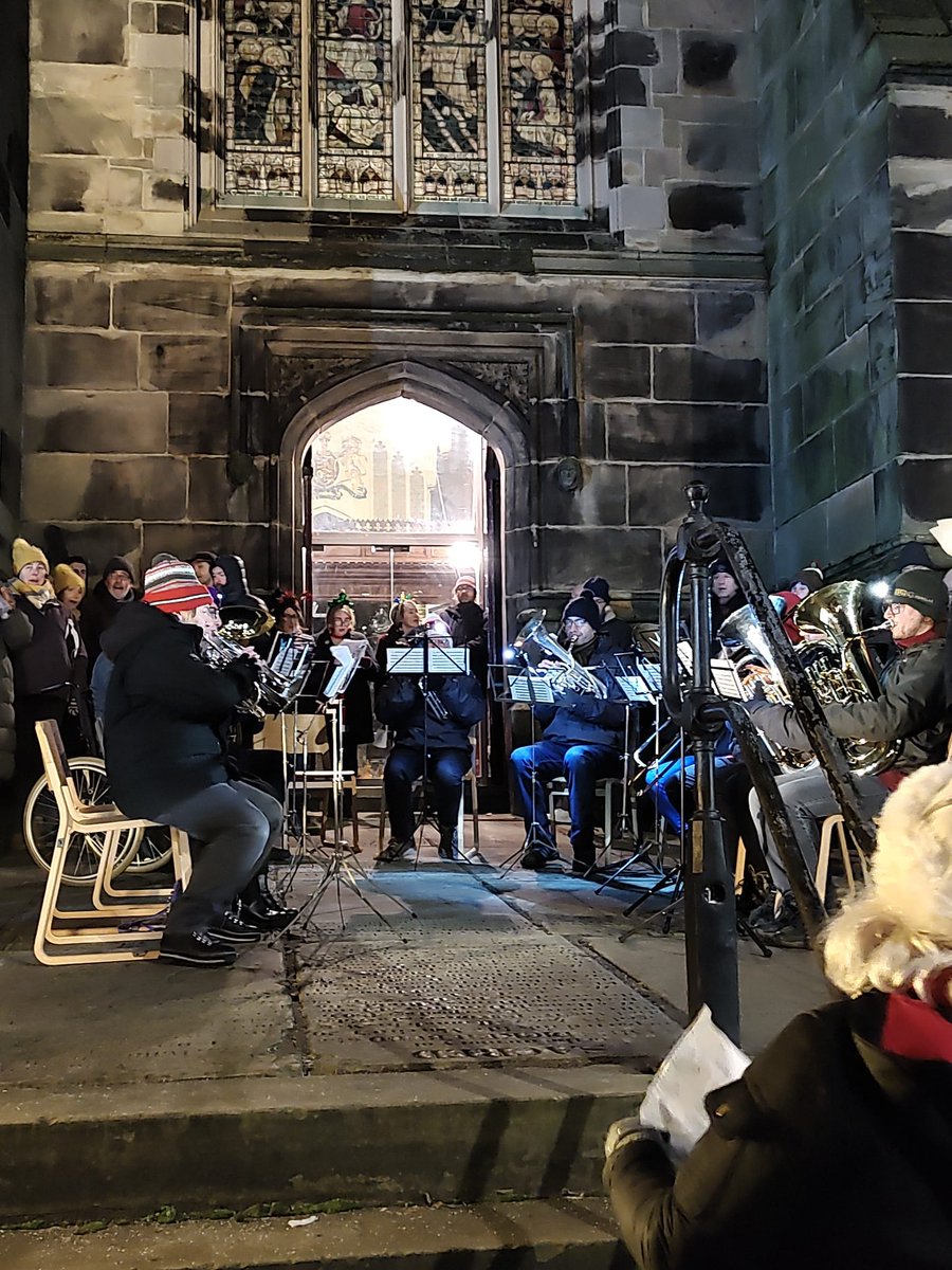 StockportParish's tweet photo. Perfectly brilliant time at @skfoodiefriday with @StockportSilver band singing carols outside St. Mary's https://t.co/xvSc8m8r57