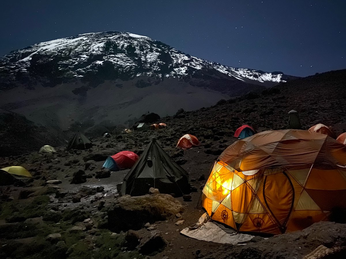 Everestclimber's tweet photo. What is the summit night like on Kilimanjaro? #climbkilimanjaro #summitnight #summitnightkilimanjaro
Learn more: https://t.co/Ny0pMaizUh https://t.co/8OC02HbLP7