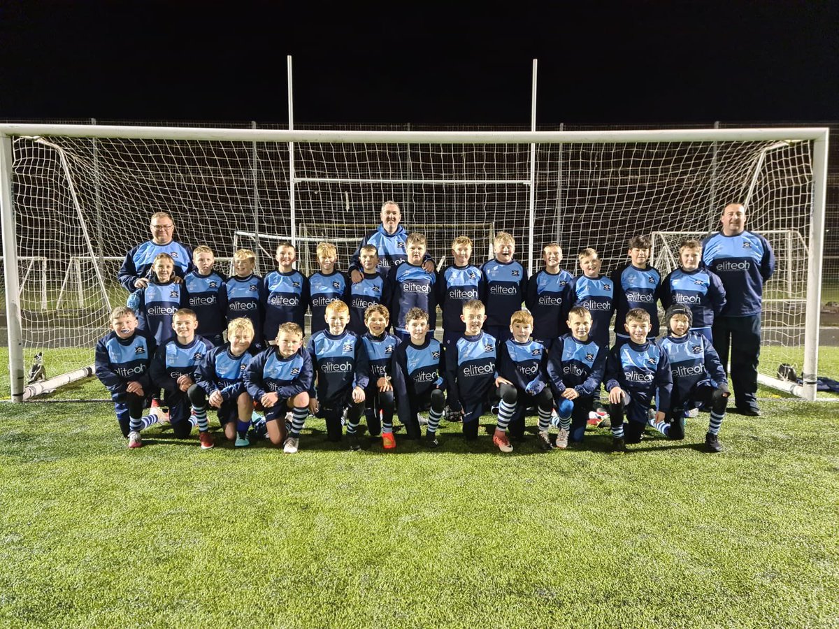 Trebanos15s's tweet photo. Thanks to EliteOH and DR hydraulics for your sponsorship and new contact tops for the squad and coaches @RhysT02 @TrebanosRFCJuni https://t.co/ySFfckqKzO