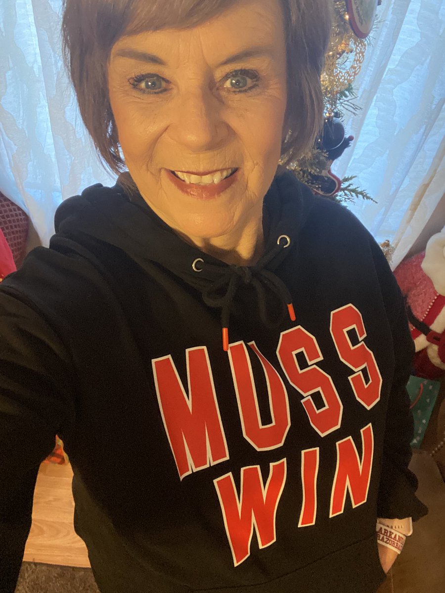 31brhogfan's tweet photo. Almost time @DanyelleSargent @EricPMusselman @RazorbackMBB โค๏ธโค๏ธโค๏ธ๐๐@PigsBrand #MussWin
Canโt wait to be at this game. Hogs by 90 โ๏ธโ๏ธโ๏ธ https://t.co/1ZgE8gn2x6