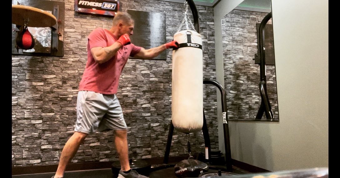 calebleverett's tweet photo. I’ve begun practicing boxing after my workouts. I have no idea what I’m doing, but it’s fun. And just look at that cute little hiney I’m growing back there. I’m far more capable now of knocking the piss out of someone if I ever need to. #boxing https://t.co/OGy1TjmVlA