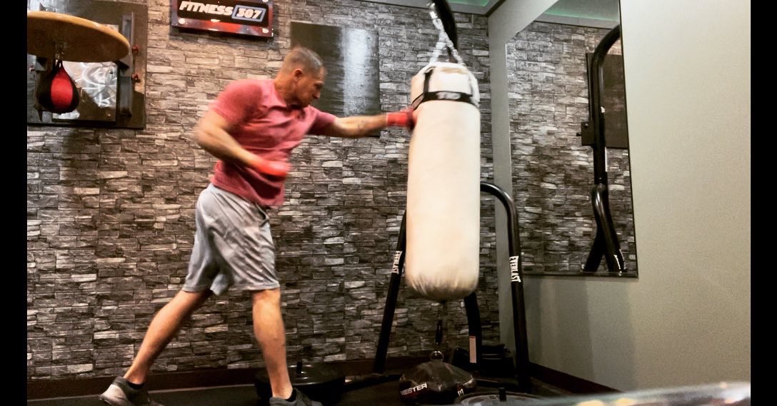 I’ve begun practicing boxing after my workouts. I have no idea what I’m doing, but it’s fun. And just look at that cute little hiney I’m growing back there. I’m far more capable now of knocking the piss out of someone if I ever need to. #boxing