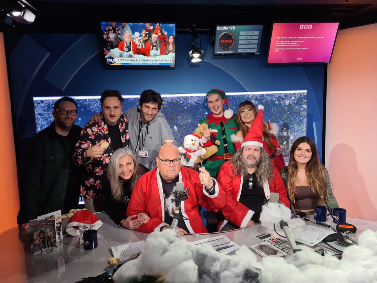 louddanielle's tweet photo. Had so much fun filming @THEJamesWhale Cranky Christmas! … you can catch the silliness on @TalkTV on Christmas Eve ❤️🎄 https://t.co/prVtvQ1unu