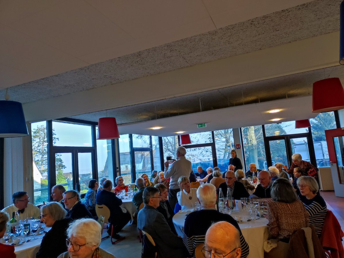 Déjeuner des Seniors d'#Aigremont.
Dans la joie et la bonne humeur, nous nous sommes retrouvés après 3 ans d'absence Covid.
Déjeuner très réussi. Merci aux organisatrices M-C Mege, A. Dongradi et C. Breton.
Merci à <a href="/npouzyreff78/">Natalia Pouzyreff</a>, <a href="/Arnaud_Pericard/">Arnaud Péricard</a> et <a href="/KeaTea78/">Téa Kéa</a>
Pour leur visite.