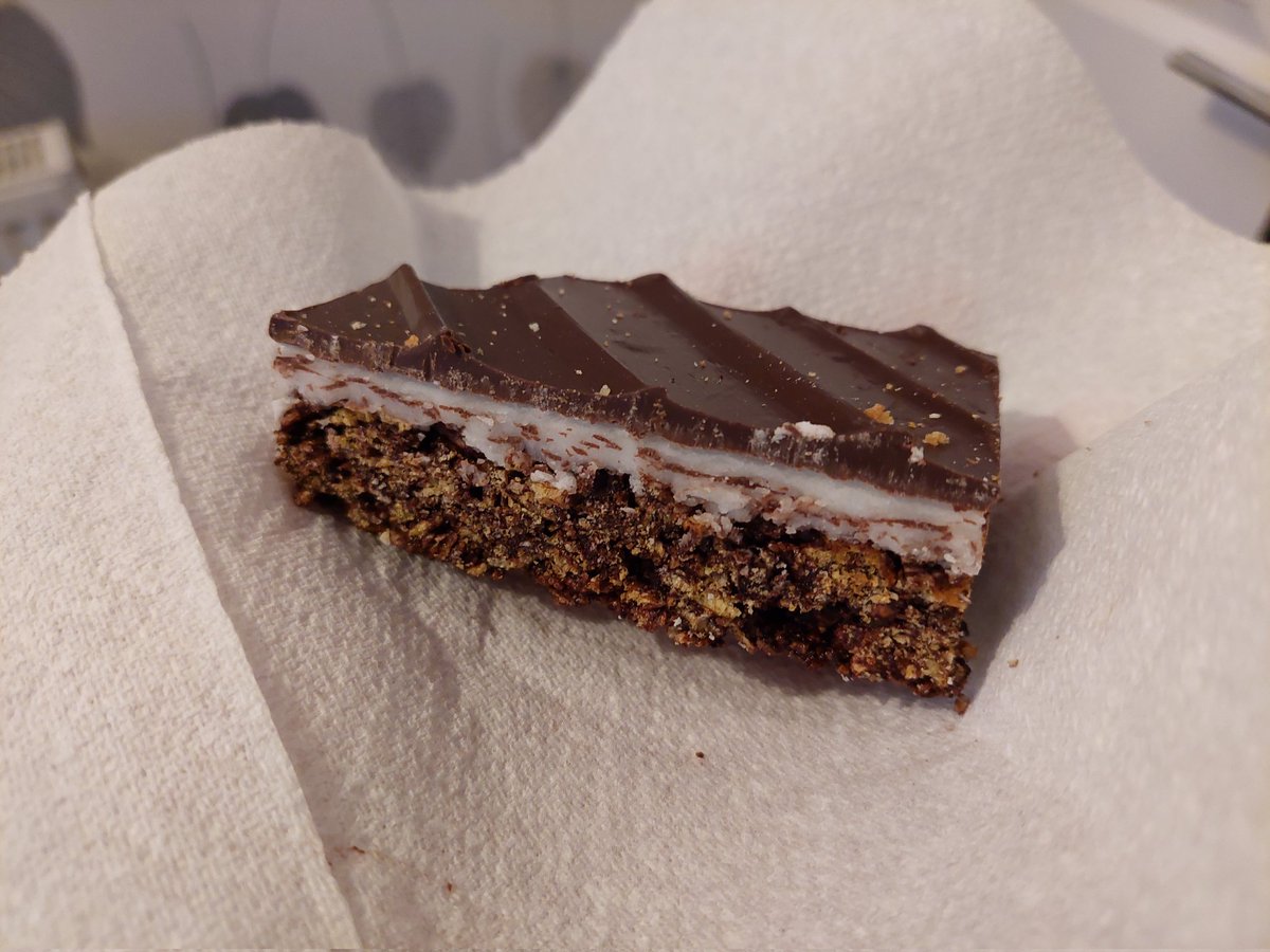 HappyHoshi94's tweet photo. Naw, the peppermint crunch has lost it's green colour this year @ParsonsBakery

Aside from that, delicious as it is every year 😋 https://t.co/x7kQ1Fsgfb