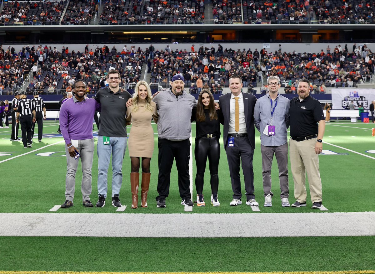 Tepper's tweet photo. The 2022 @dctf family photo. https://t.co/SNSTNF0Jc2