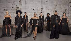 BlackPledgeCanada (@blackpledgeca) on Twitter photo 'da Kink in My Hair by <a href="/treyanthony/">trey anthony</a> directed by <a href="/Weynimengesha/">Weyni</a> returns to Toronto for it's 20 year anniversary. This team is fire - embodiment of Black led excellence! It's gonna close soon, so get your tickets. <a href="/TOLiveTweets/">TO Live</a> <a href="/Soulpepper/">Soulpepper Theatre Company</a> am.ticketmaster.com/tolive/dakink 'da Kink in My Hair by <a href="/treyanthony/">trey anthony</a> directed by <a href="/Weynimengesha/">Weyni</a> returns to Toronto for it's 20 year anniversary. This team is fire - embodiment of Black led excellence! It's gonna close soon, so get your tickets. <a href="/TOLiveTweets/">TO Live</a> <a href="/Soulpepper/">Soulpepper Theatre Company</a> am.ticketmaster.com/tolive/dakink
