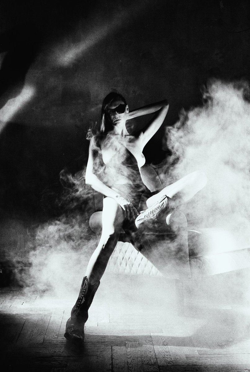 Collection :
The Black World of White Souls 🔲

Name : Mia_002

foundation.app/collection/bw99